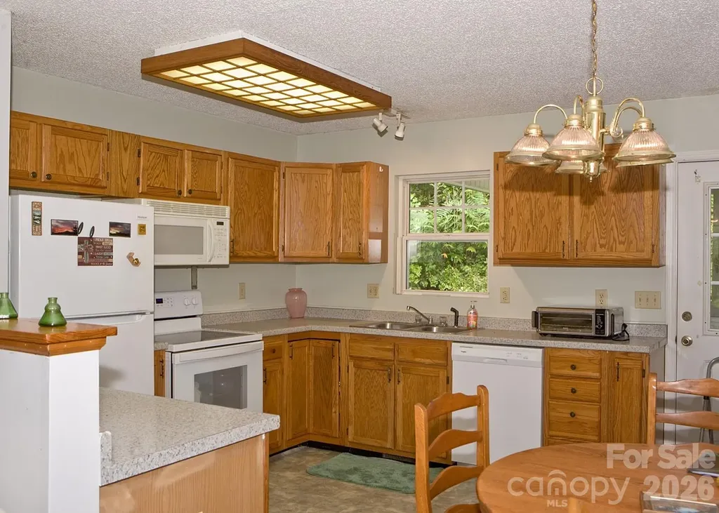 165 Peepeye Cove Road Leicester NC 28748