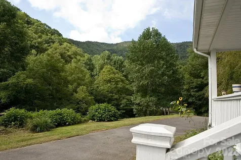 165 Peepeye Cove Road Leicester NC 28748