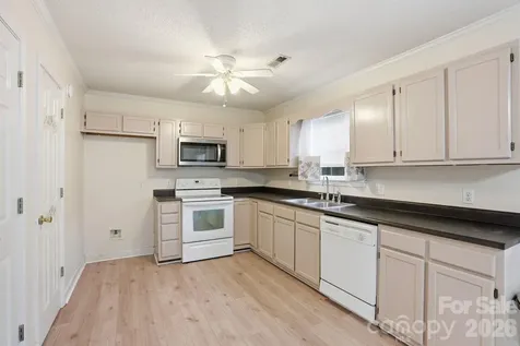 812 Maupin Avenue Salisbury NC 28144