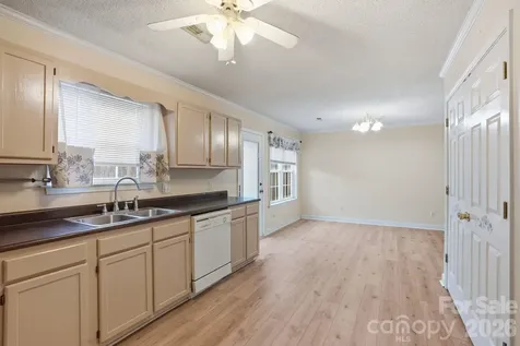 812 Maupin Avenue Salisbury NC 28144