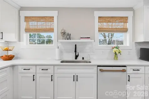 581 Hicks Creek Road Troutman NC 28166