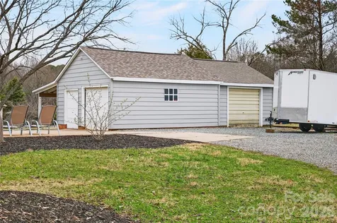 581 Hicks Creek Road Troutman NC 28166