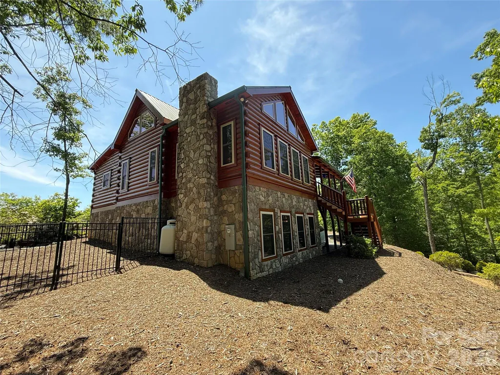 96 Boysenberry Drive Nebo NC 28761