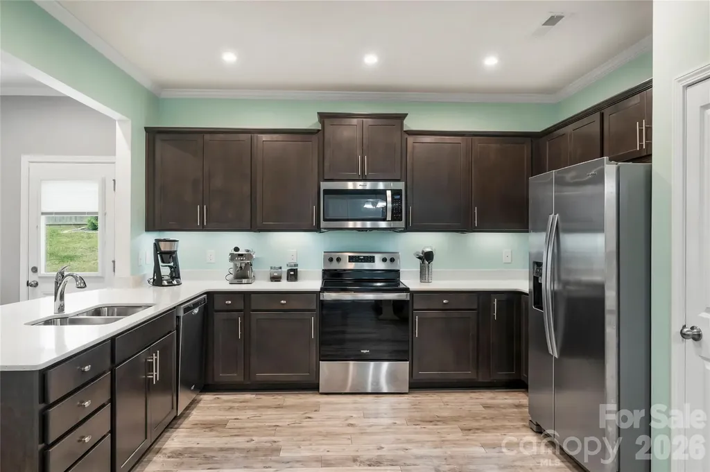 1530 Starmount Cove Lane Charlotte NC 28210
