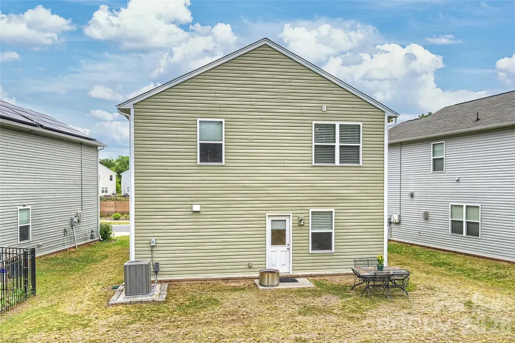 1530 Starmount Cove Lane Charlotte NC 28210