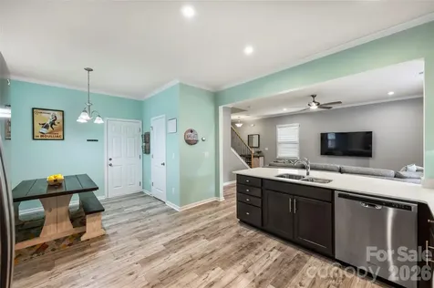 1530 Starmount Cove Lane Charlotte NC 28210