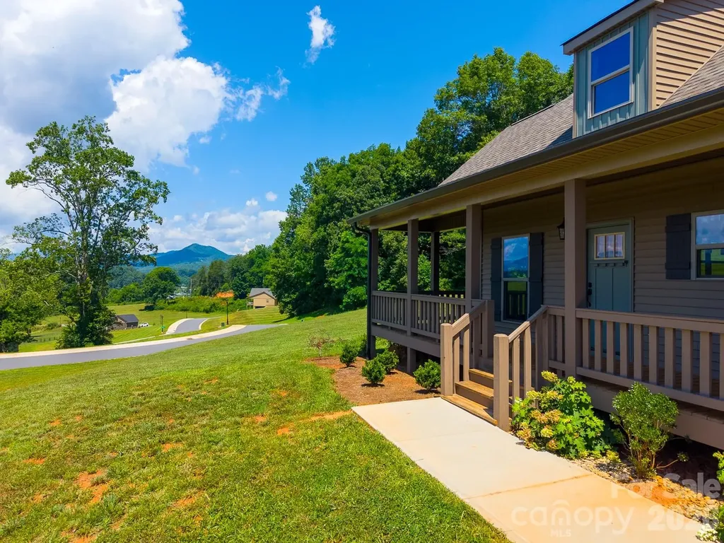 50 Fairview Street Franklin NC 28734