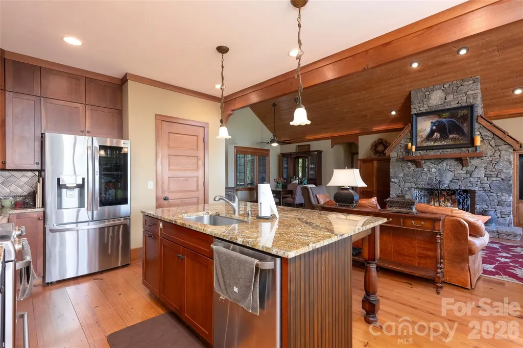 601 Hawk Mountain Road Lake Toxaway NC 28747