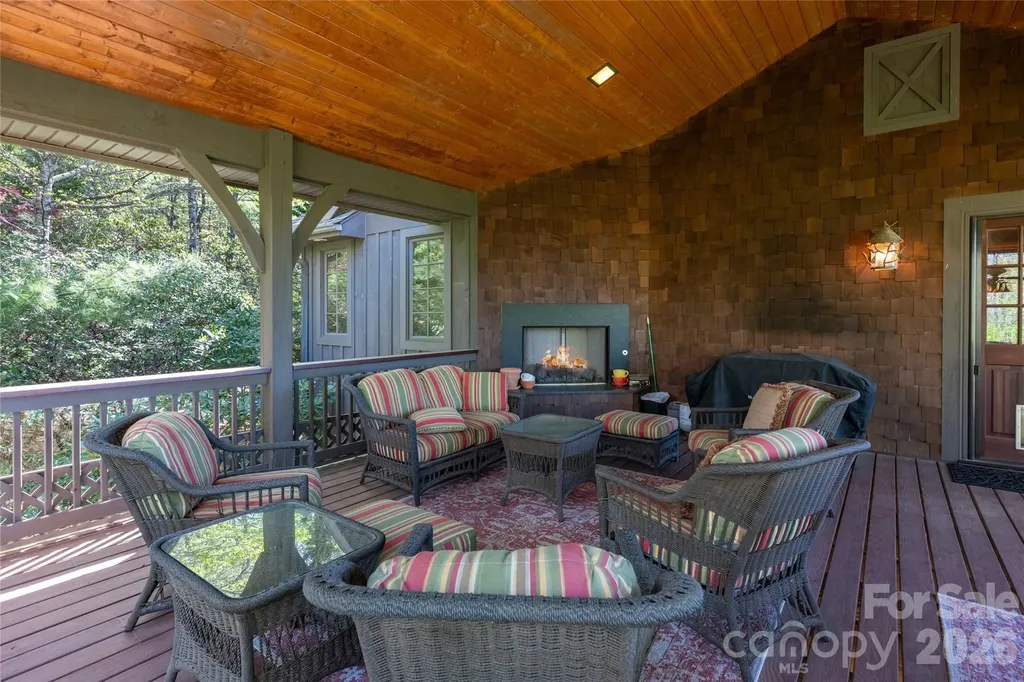 601 Hawk Mountain Road Lake Toxaway NC 28747