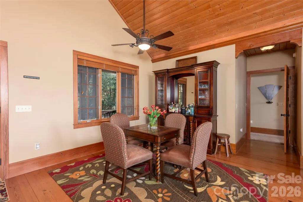601 Hawk Mountain Road Lake Toxaway NC 28747