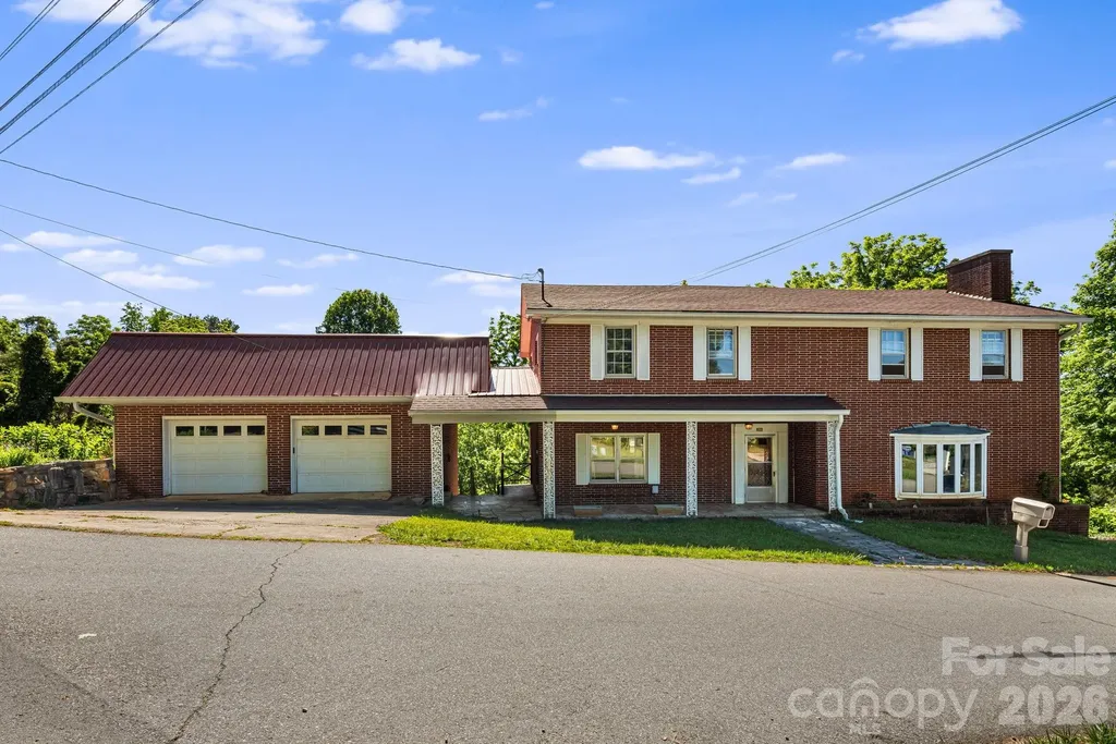 284 Chestnut Street Mars Hill NC 28754