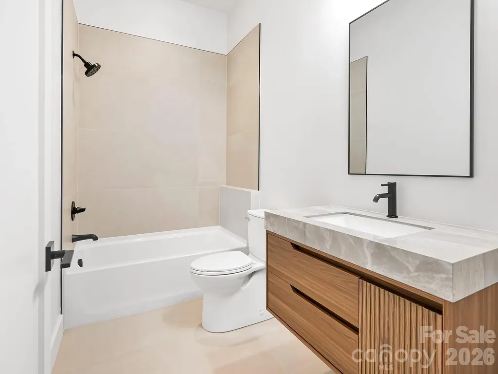 18 Erin Glen Court Fairview NC 28730