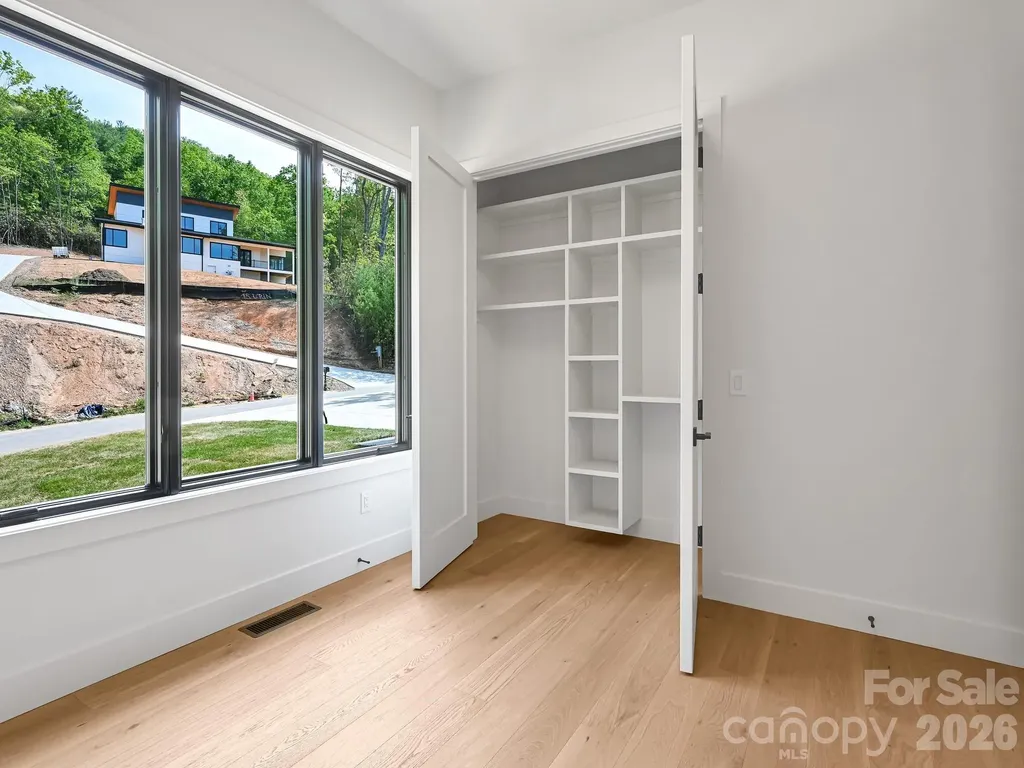 18 Erin Glen Court Fairview NC 28730