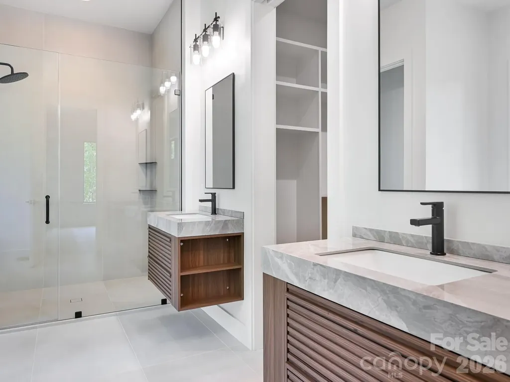 18 Erin Glen Court Fairview NC 28730