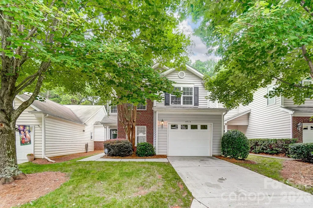 4914 Sunset Ridge Court Charlotte NC 28269