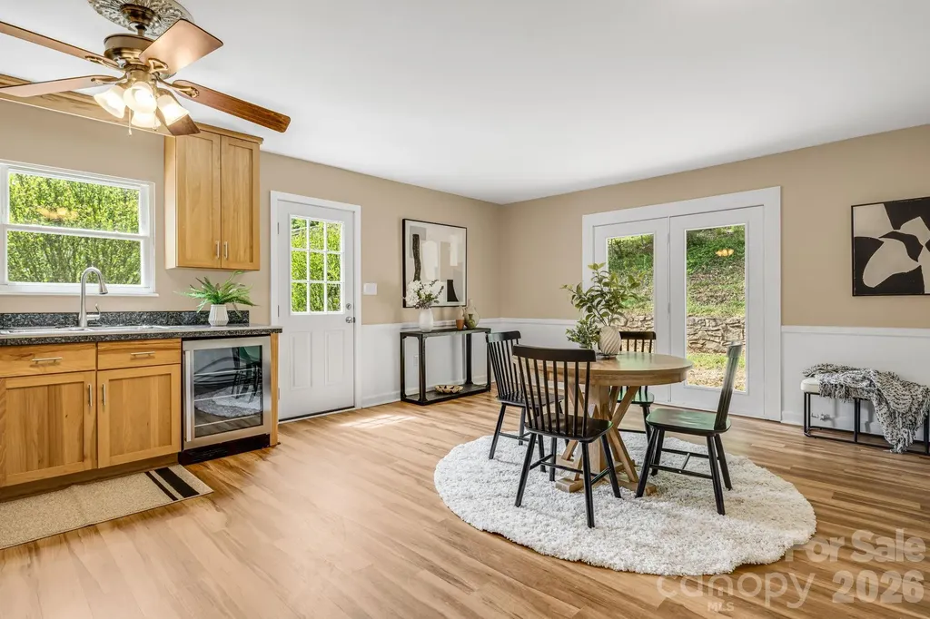 82 Lees Creek Road Asheville NC 28806