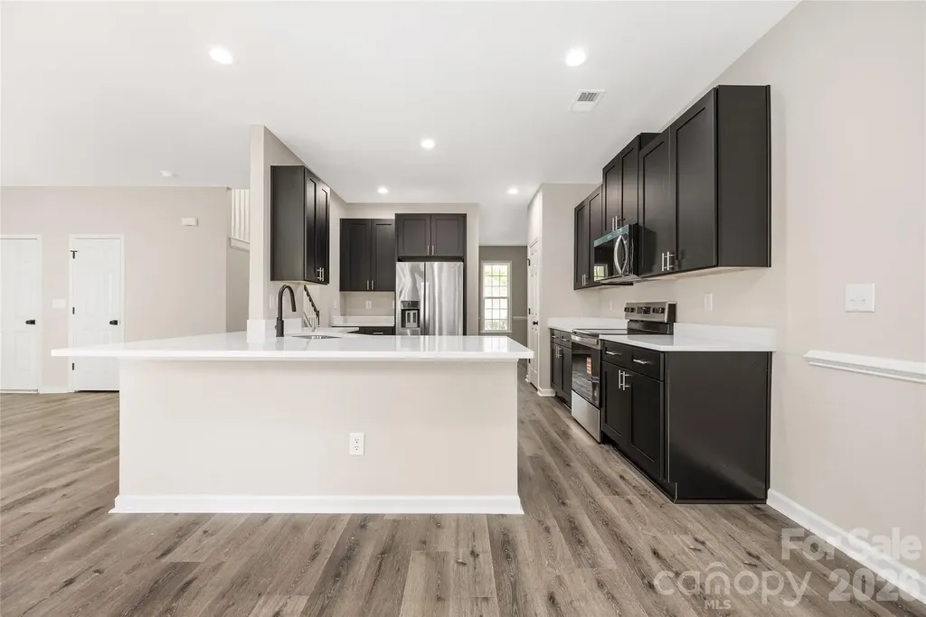 13834 Riding Hill Avenue Charlotte NC 28213