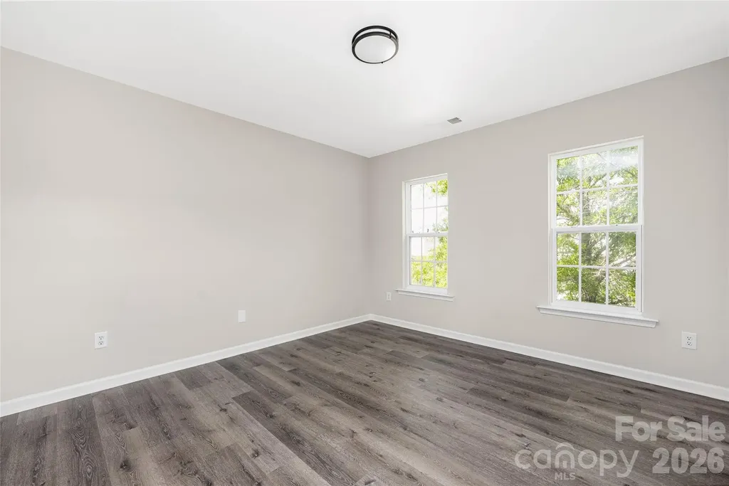 13834 Riding Hill Avenue Charlotte NC 28213