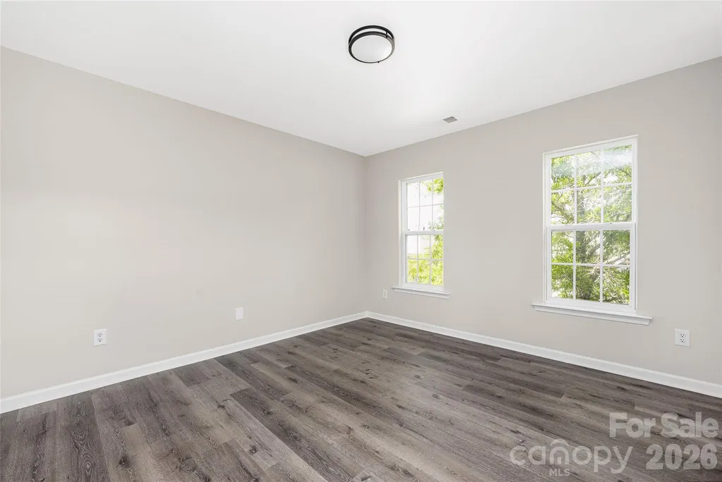 13834 Riding Hill Avenue Charlotte NC 28213