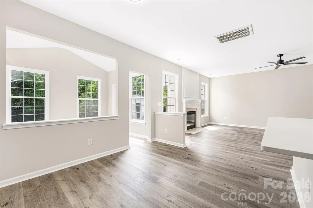 13834 Riding Hill Avenue Charlotte NC 28213