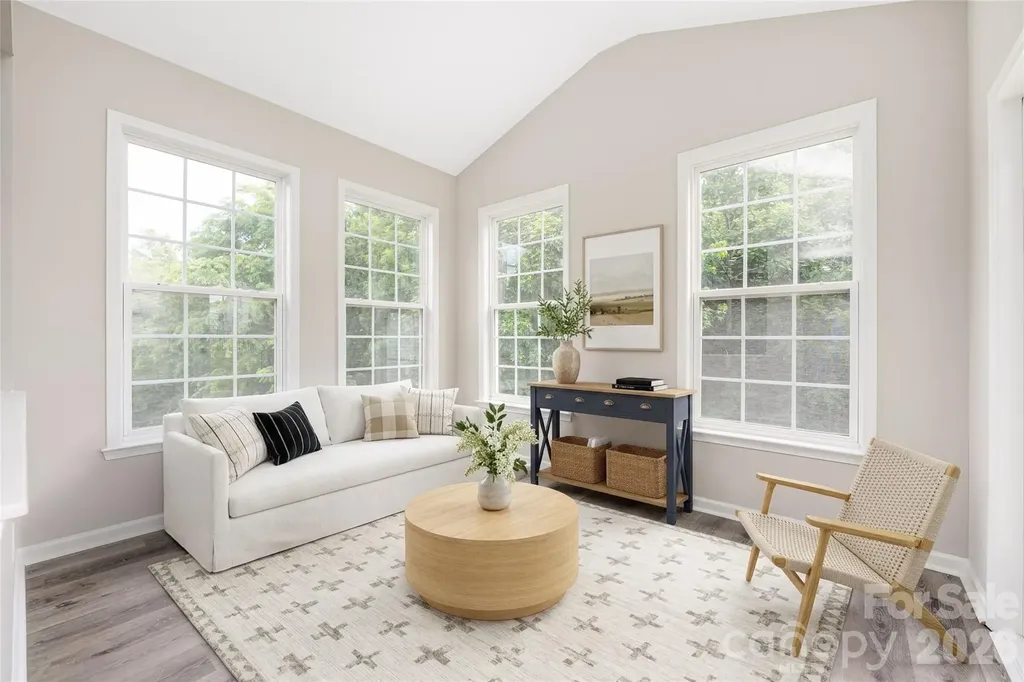 13834 Riding Hill Avenue Charlotte NC 28213