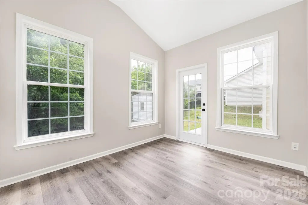 13834 Riding Hill Avenue Charlotte NC 28213