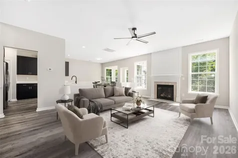 13834 Riding Hill Avenue Charlotte NC 28213