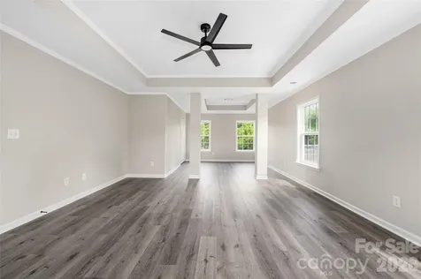 13834 Riding Hill Avenue Charlotte NC 28213