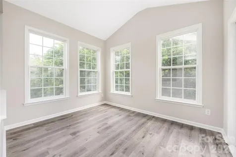 13834 Riding Hill Avenue Charlotte NC 28213
