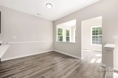13834 Riding Hill Avenue Charlotte NC 28213