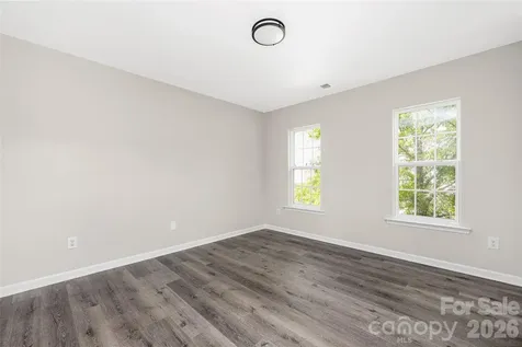 13834 Riding Hill Avenue Charlotte NC 28213