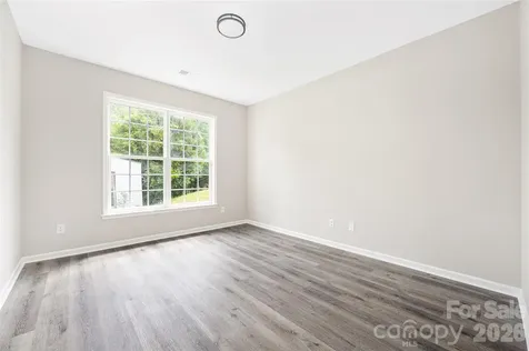 13834 Riding Hill Avenue Charlotte NC 28213