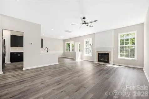 13834 Riding Hill Avenue Charlotte NC 28213
