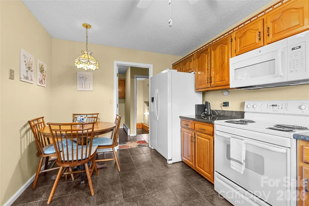 8 Scenic View Road Weaverville NC 28787