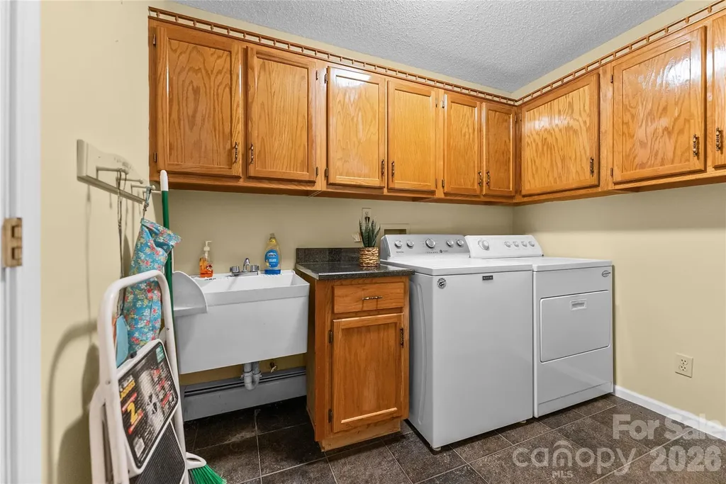 8 Scenic View Road Weaverville NC 28787