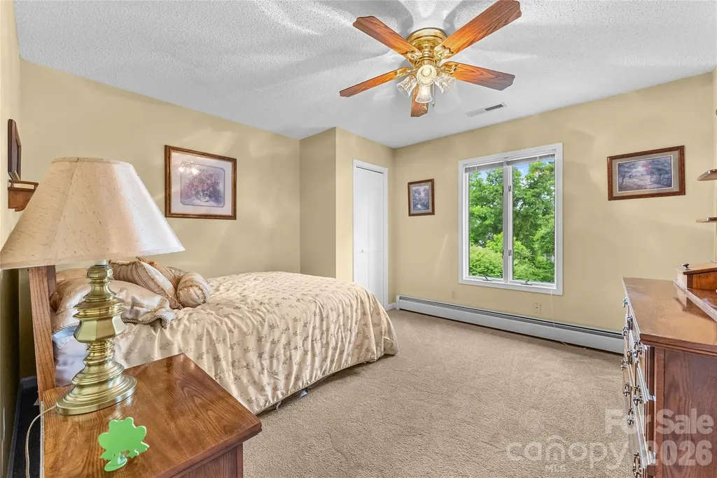 8 Scenic View Road Weaverville NC 28787