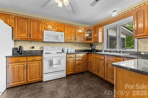 8 Scenic View Road Weaverville NC 28787