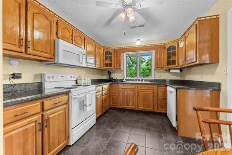 8 Scenic View Road Weaverville NC 28787