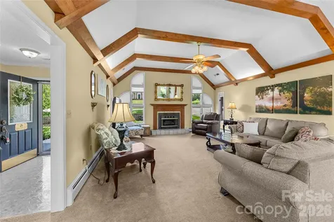 8 Scenic View Road Weaverville NC 28787