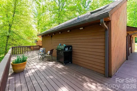 5 Wildwood Circle Fletcher NC 28732