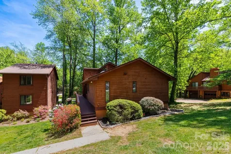 5 Wildwood Circle Fletcher NC 28732