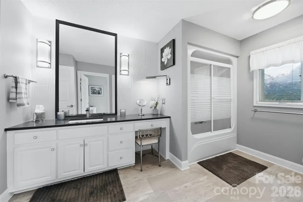 3650 Foxboro Lane NE Hickory NC 28601