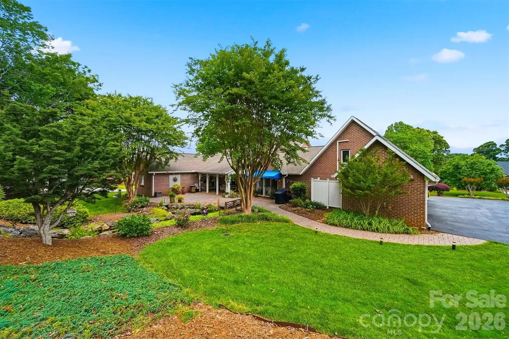 3650 Foxboro Lane NE Hickory NC 28601