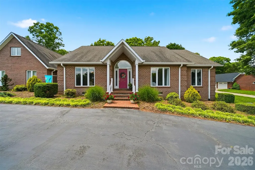 3650 Foxboro Lane NE Hickory NC 28601