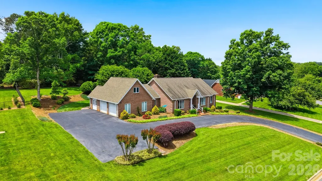 3650 Foxboro Lane NE Hickory NC 28601