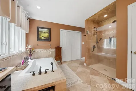 3650 Foxboro Lane NE Hickory NC 28601