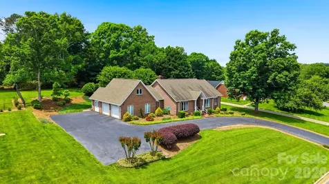 3650 Foxboro Lane NE Hickory NC 28601