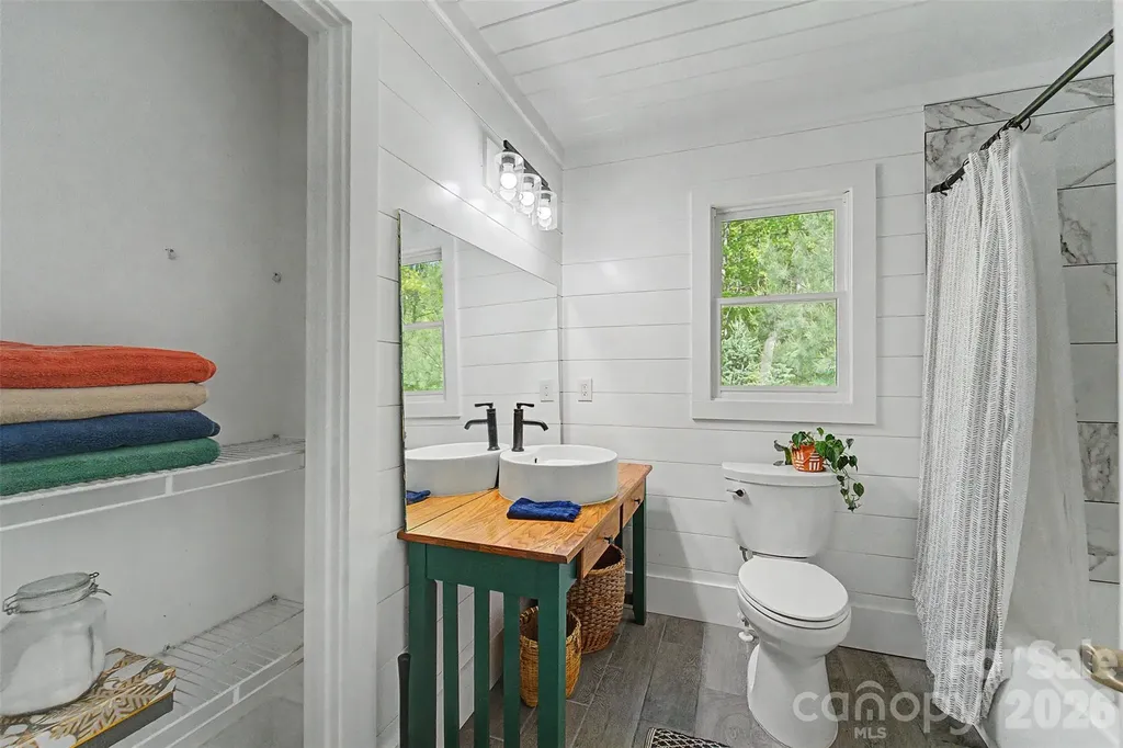 110 Wyoming Drive Sylva NC 28779