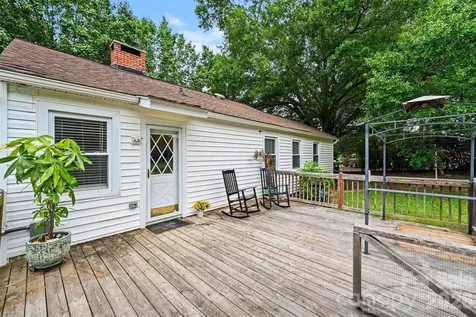 1599 Hillcrest Avenue Lancaster SC 29720