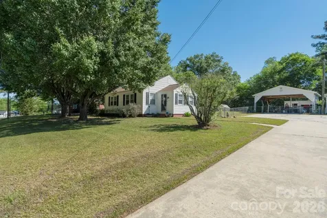 1599 Hillcrest Avenue Lancaster SC 29720